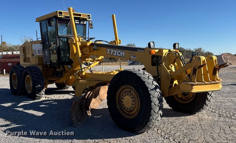 MOTOCONFORMADORA JOHN DEERE 772CHSERIESII 2003