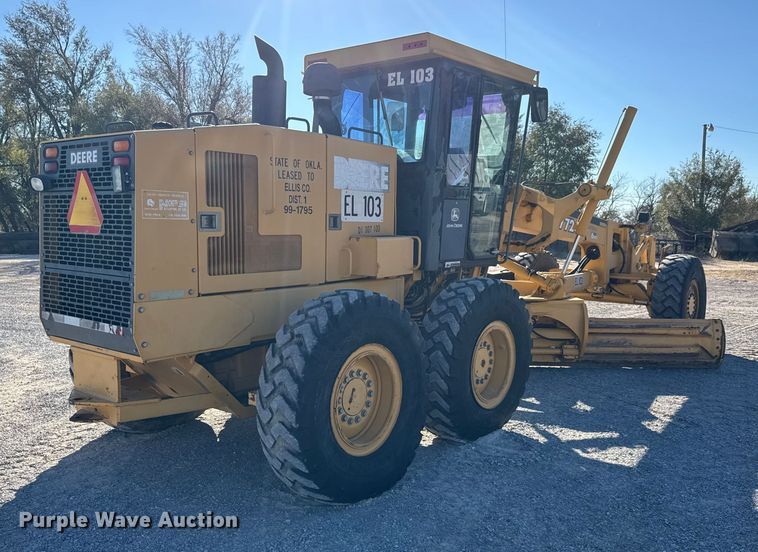 MOTOCONFORMADORA JOHN DEERE 772CHSERIESII 2003