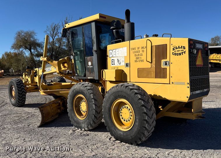 image for item NA9896 2003 John Deere 772CH Series II motor grader