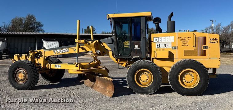 image for item NA9896 2003 John Deere 772CH Series II motor grader