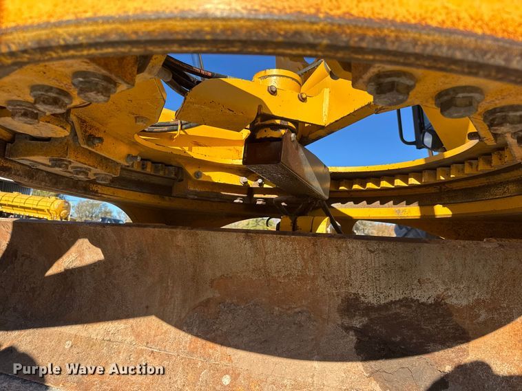 image for item NA9896 2003 John Deere 772CH Series II motor grader