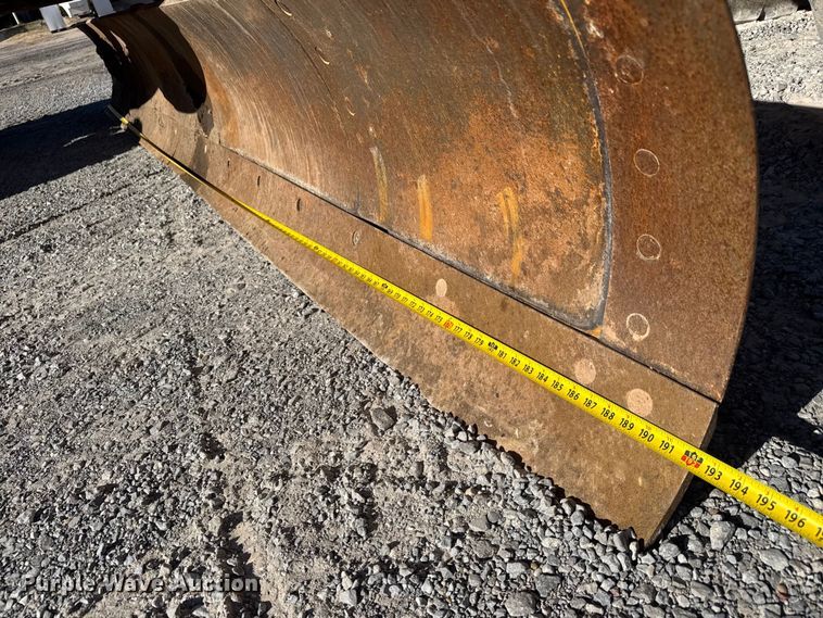 image for item NA9896 2003 John Deere 772CH Series II motor grader