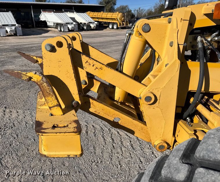 image for item NA9896 2003 John Deere 772CH Series II motor grader