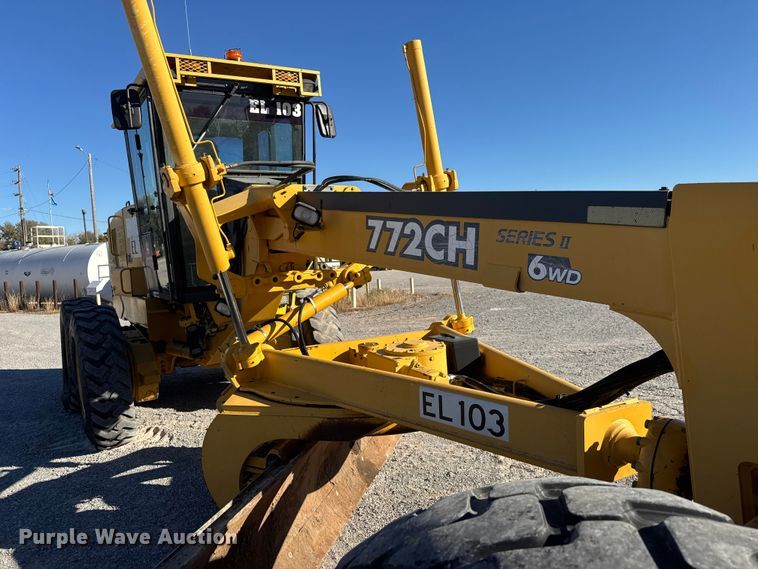 image for item NA9896 2003 John Deere 772CH Series II motor grader