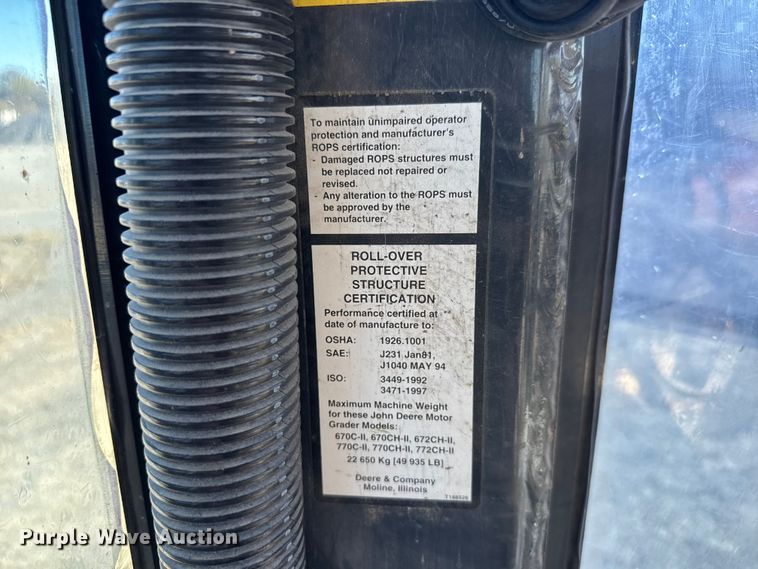 image for item NA9896 2003 John Deere 772CH Series II motor grader