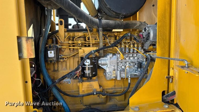 image for item NA9896 2003 John Deere 772CH Series II motor grader