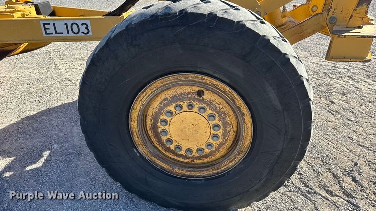 image for item NA9896 2003 John Deere 772CH Series II motor grader