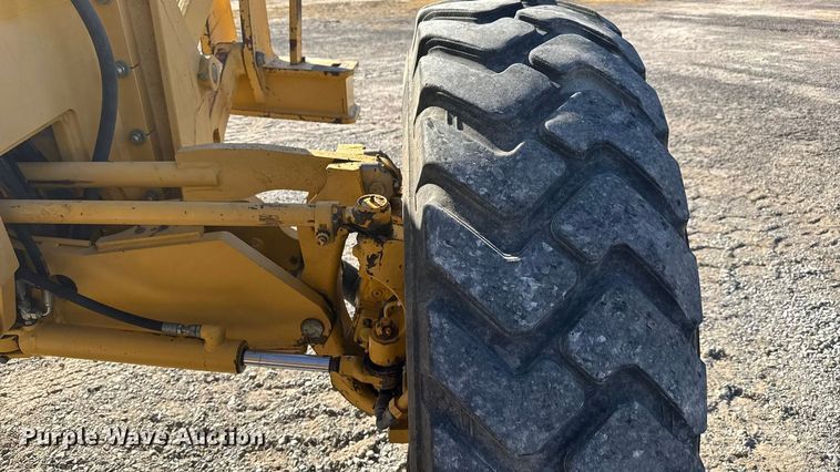 image for item NA9896 2003 John Deere 772CH Series II motor grader