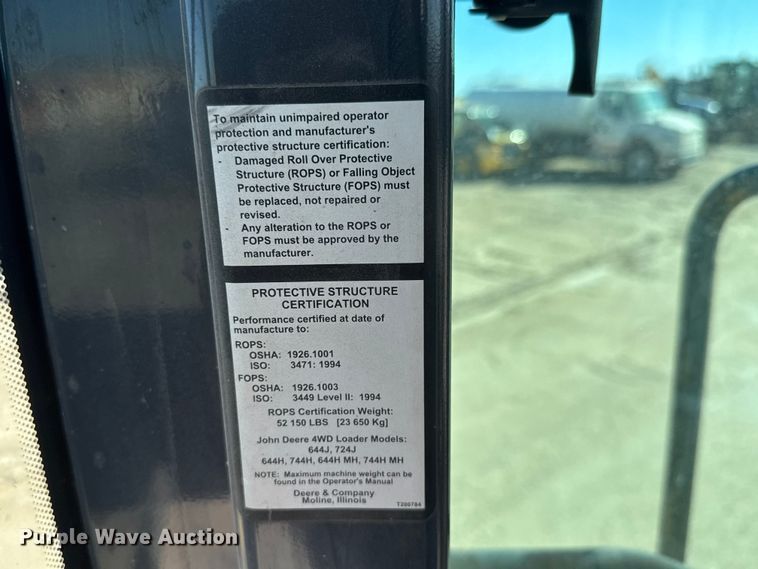 image for item NA9898 2004 John Deere 644J wheel loader