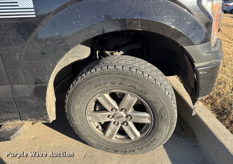 image for item NA9899 2020 Ford F150 XL SuperCrew pickup truck