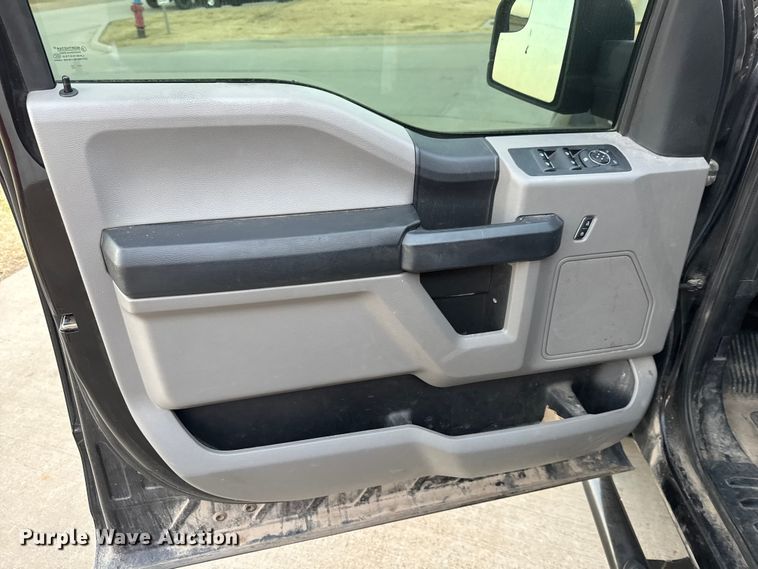 image for item NA9901 2019 Ford F150 XL SuperCab pickup truck