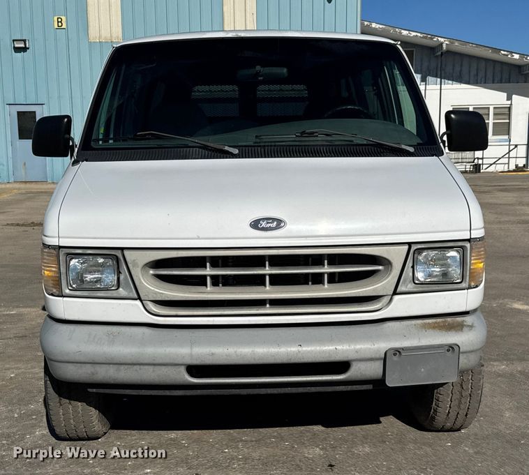 image for item NA9905 1999 Ford E350 van
