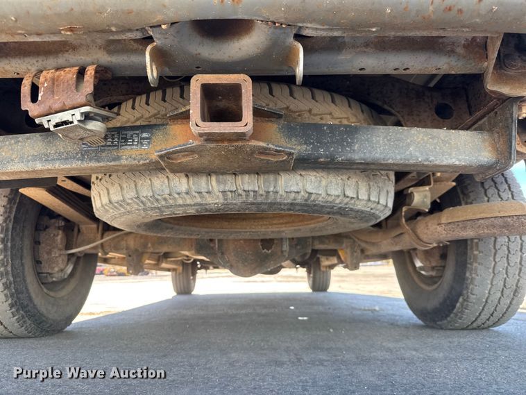 image for item NA9905 1999 Ford E350 van