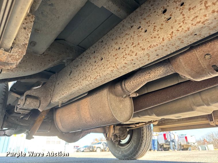 image for item NA9905 1999 Ford E350 van