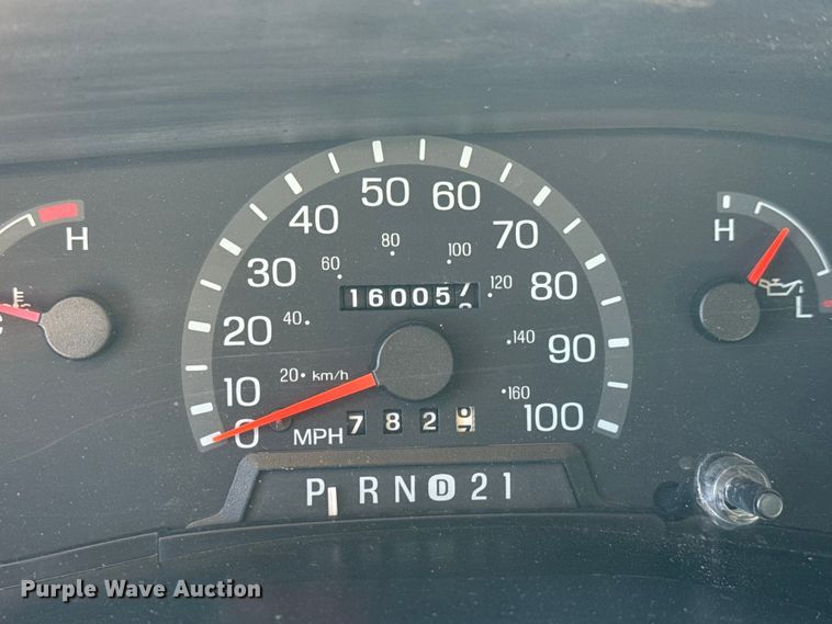 image for item NA9905 1999 Ford E350 van