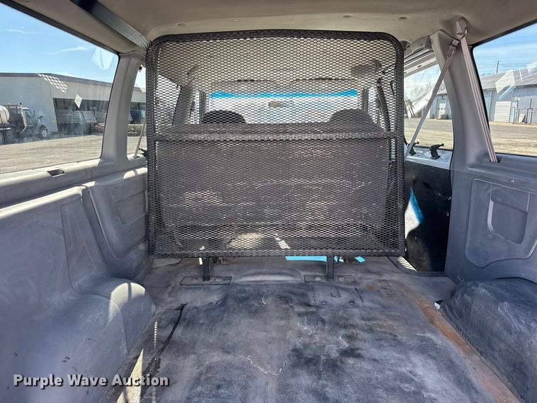 image for item NA9905 1999 Ford E350 van