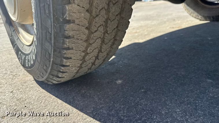 image for item NA9905 1999 Ford E350 van