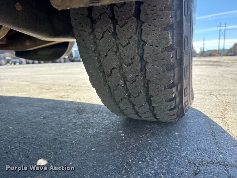 image for item NA9905 1999 Ford E350 van