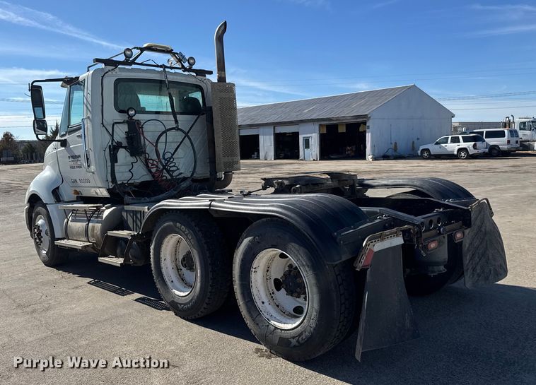 image for item NA9906 2009 International Prostar semi truck
