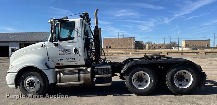image for item NA9906 2009 International Prostar semi truck