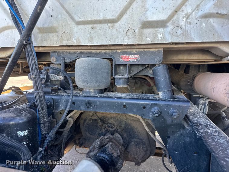 image for item NA9906 2009 International Prostar semi truck