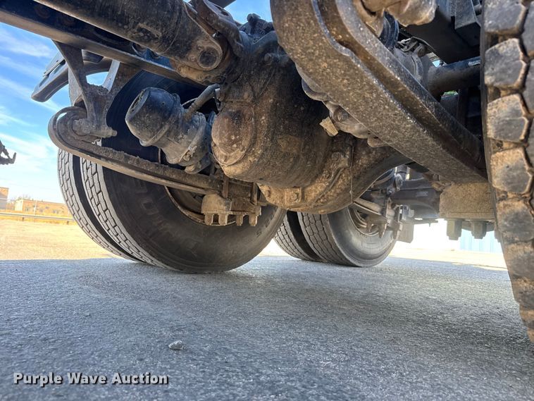 image for item NA9906 2009 International Prostar semi truck