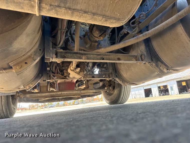 image for item NA9906 2009 International Prostar semi truck