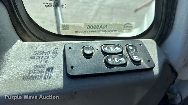 image for item NA9906 2009 International Prostar semi truck