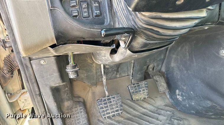 image for item NA9906 2009 International Prostar semi truck