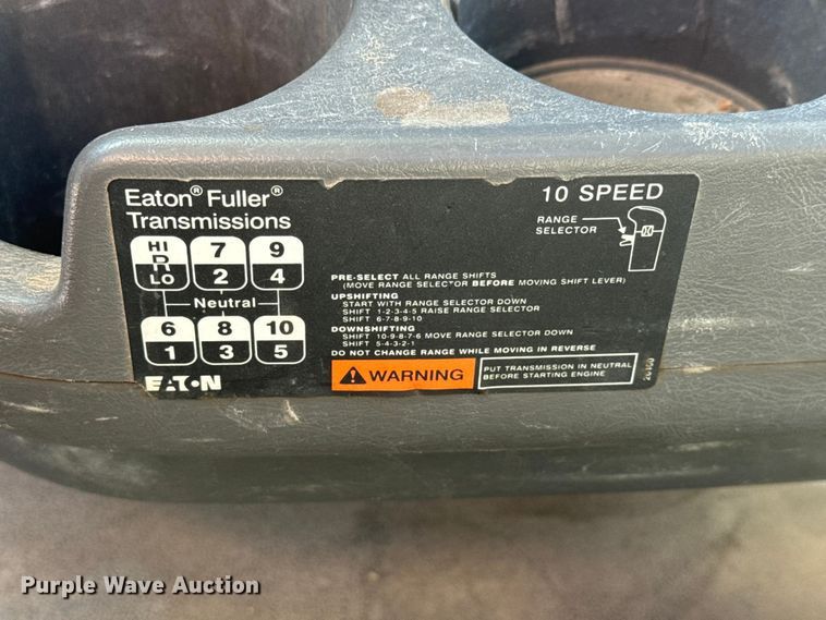 image for item NA9906 2009 International Prostar semi truck