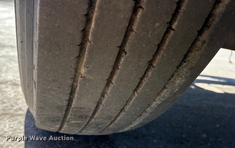 image for item NA9906 2009 International Prostar semi truck