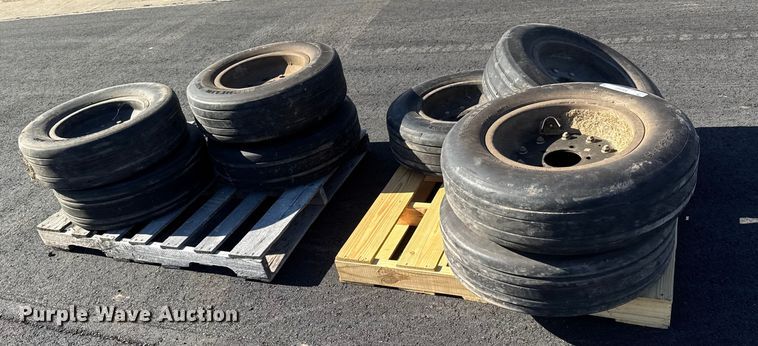 image for item NA9907 (8) Michelin H29x9.0-15 rotary mower tires and wheels