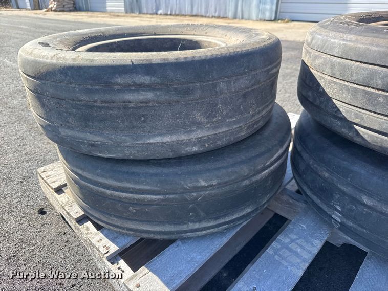 image for item NA9907 (8) Michelin H29x9.0-15 rotary mower tires and wheels