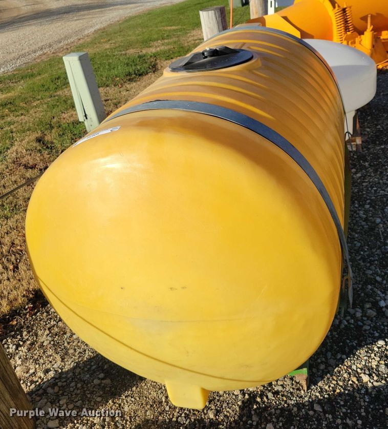 image for item NO9764 (2) tanks