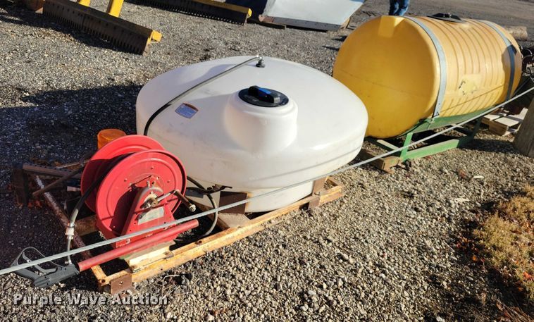 image for item NO9764 (2) tanks