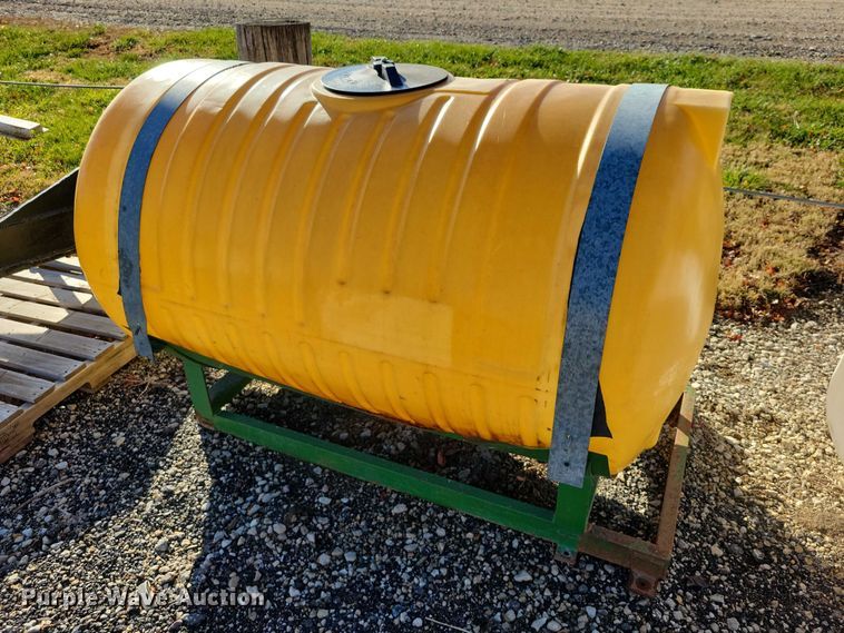 image for item NO9764 (2) tanks