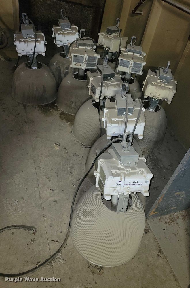 image for item NO9768 (9) Hubbell shop lights