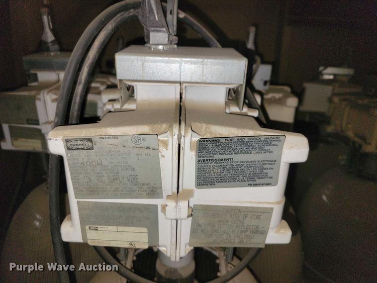 image for item NO9768 (9) Hubbell shop lights