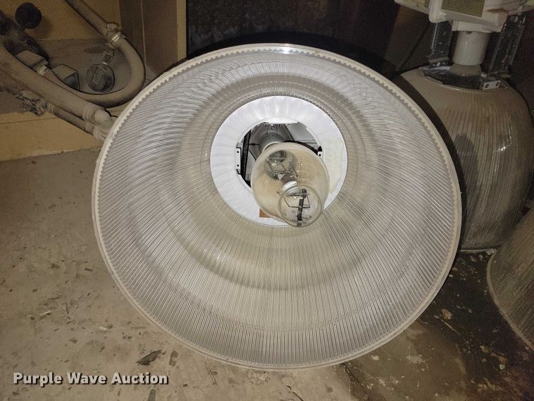 image for item NO9768 (9) Hubbell shop lights