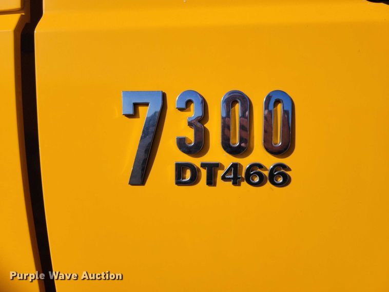 image for item NO9769 2006 International 7300 dump / spreader truck