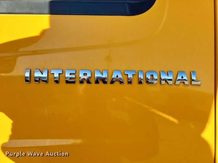 image for item NO9769 2006 International 7300 dump / spreader truck