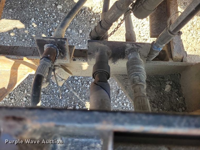 image for item NO9769 2006 International 7300 dump / spreader truck