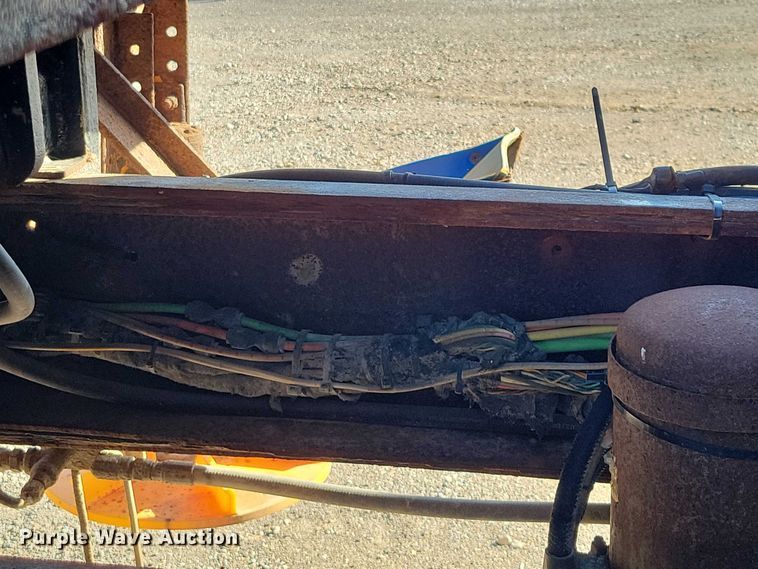 image for item NO9769 2006 International 7300 dump / spreader truck