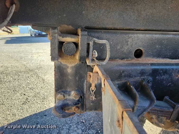 image for item NO9769 2006 International 7300 dump / spreader truck