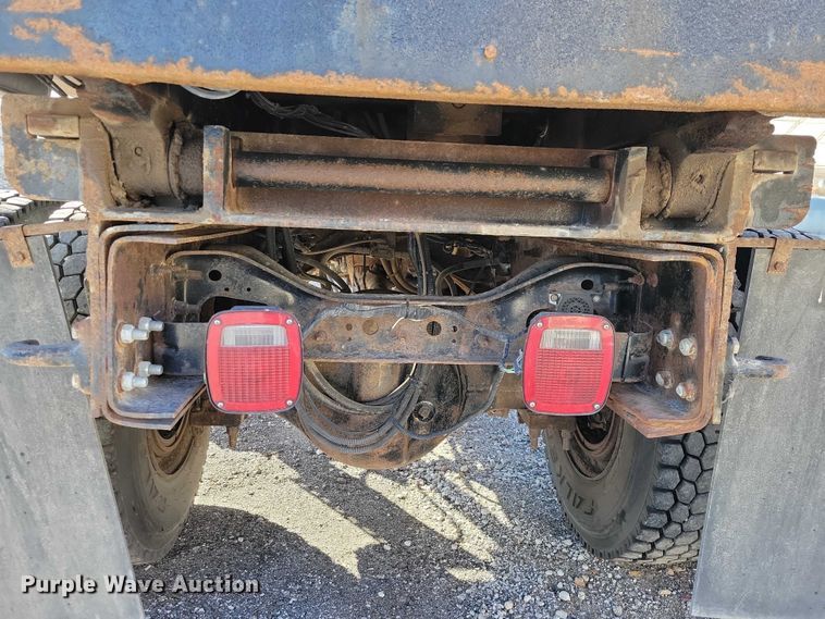 image for item NO9769 2006 International 7300 dump / spreader truck