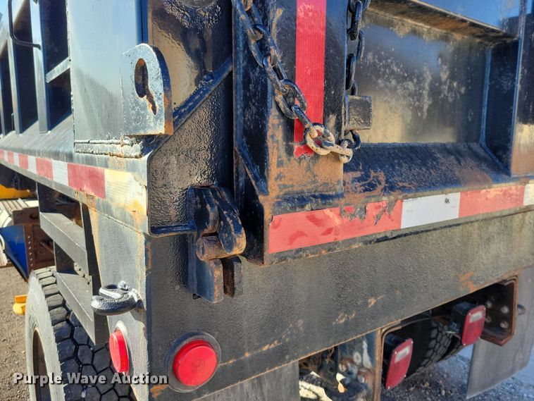 image for item NO9769 2006 International 7300 dump / spreader truck