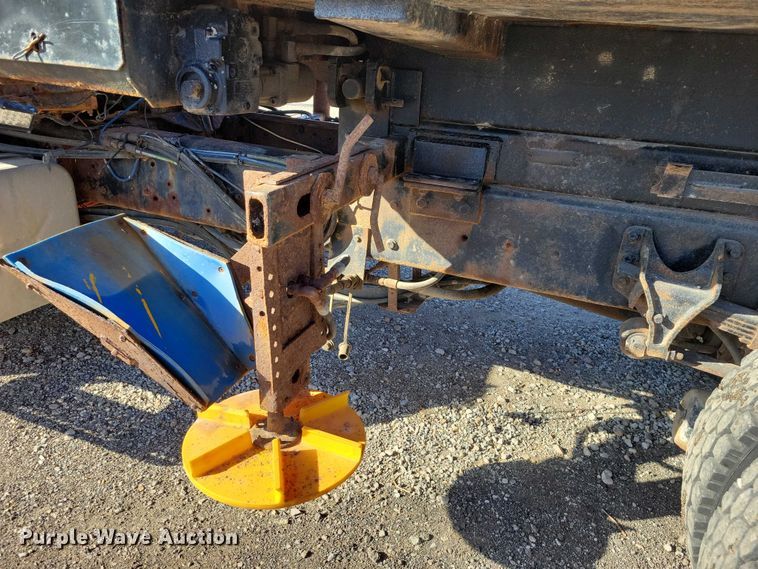 image for item NO9769 2006 International 7300 dump / spreader truck