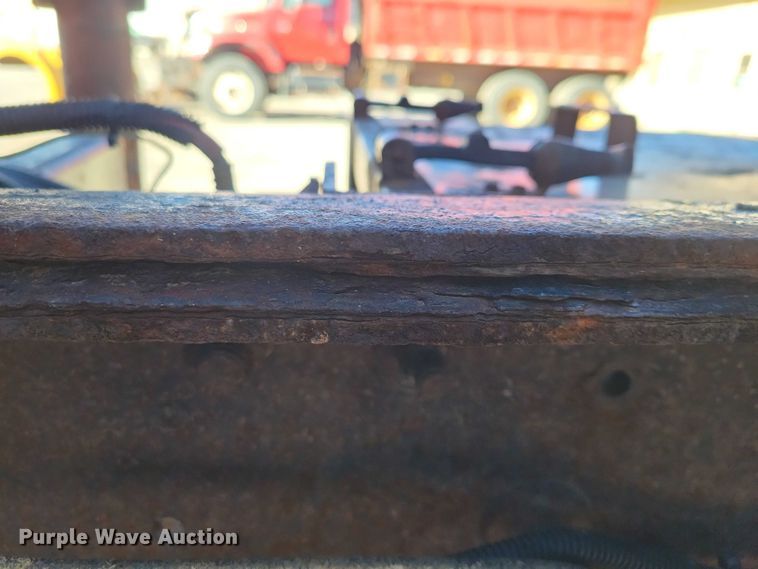 image for item NO9769 2006 International 7300 dump / spreader truck