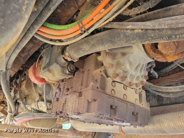 image for item NO9769 2006 International 7300 dump / spreader truck