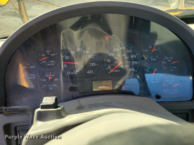 image for item NO9769 2006 International 7300 dump / spreader truck